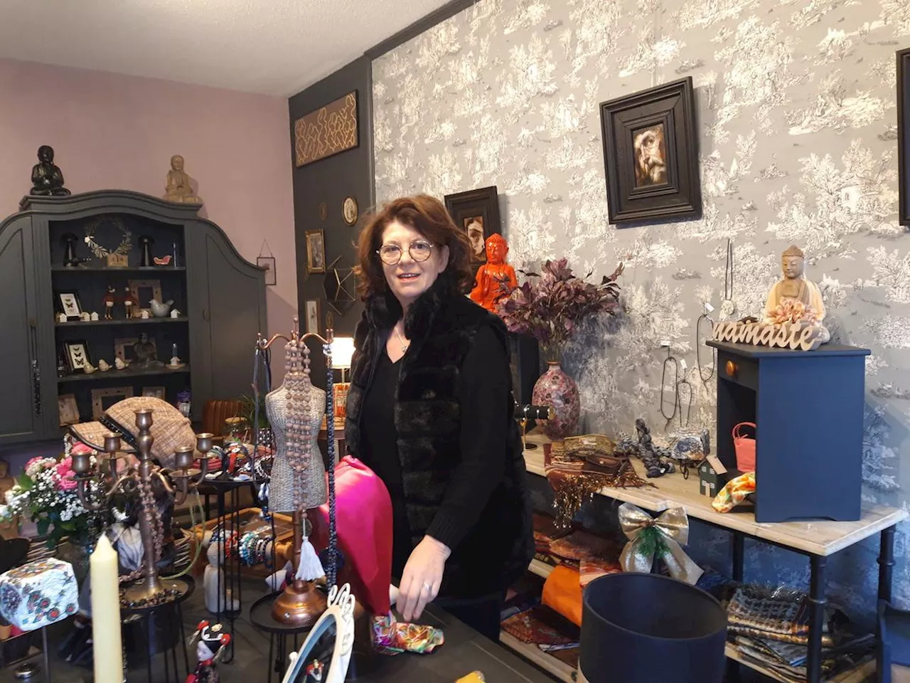 Saint-André-de-Cubzac : elle ouvre une boutique de créations artistiques en centre-ville