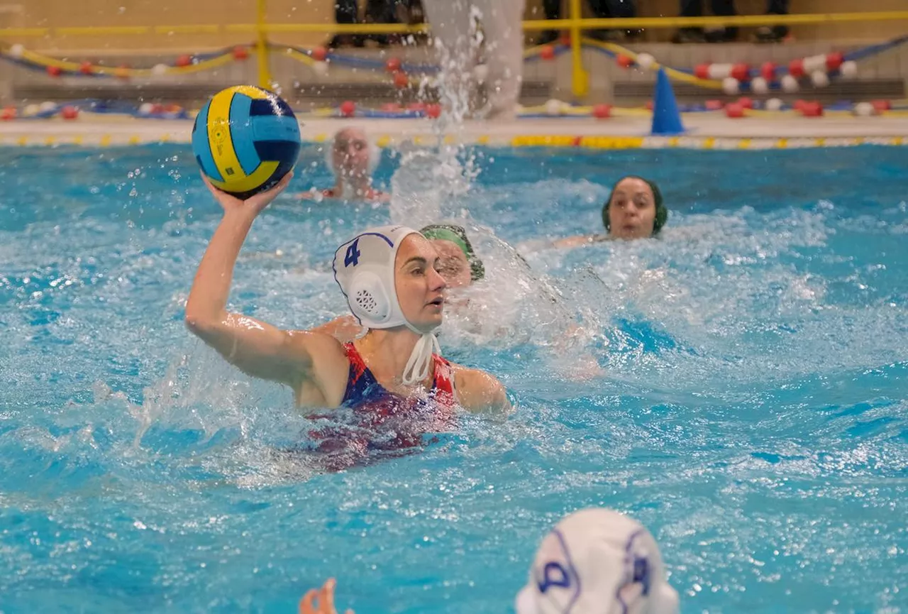 Water-polo (Élite F) : pour les jeunes Angériennes, le derby sonne comme une défaite pour apprendre (6-11)