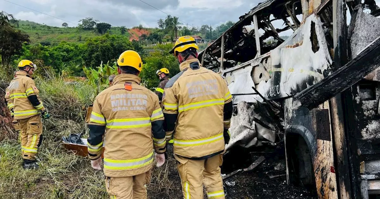 Polícia confirma 41 mortos em acidente em MG; empresa de ônibus divulga nomes de passageiros