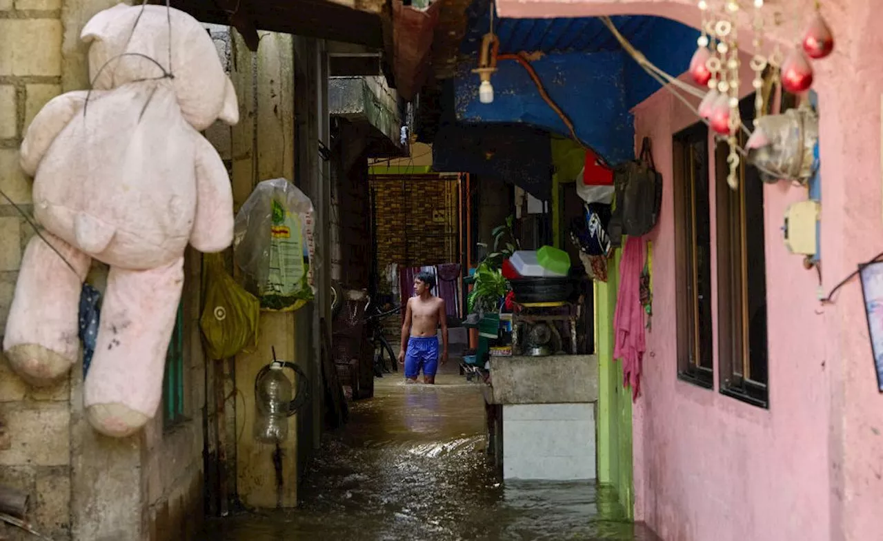 In the Philippines, Typhoons Are Making the Christmas Season Less Merry