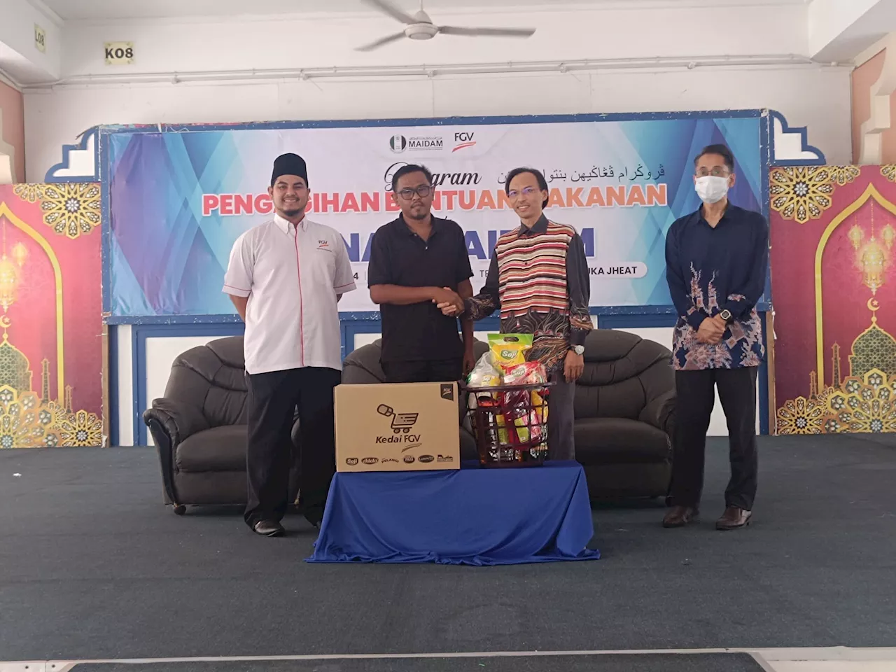 FGV Holdings salur RM250,000 bantu 1,200 asnaf di Terengganu