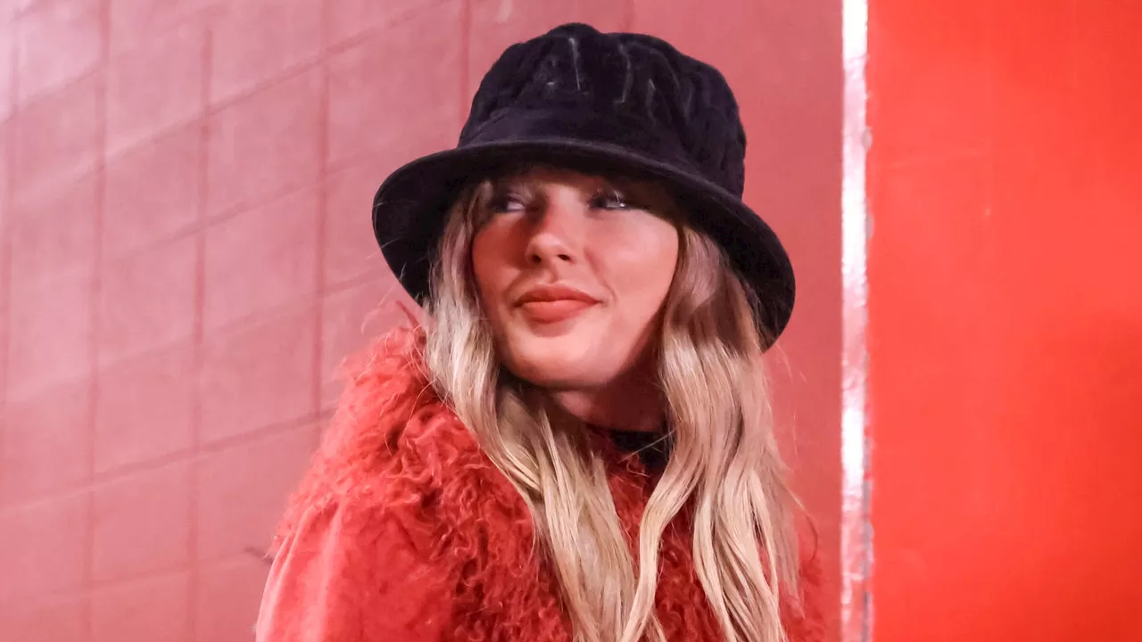 Taylor Swift Had To Bring Her Strongest Winter WAG Look To the Chiefs Game