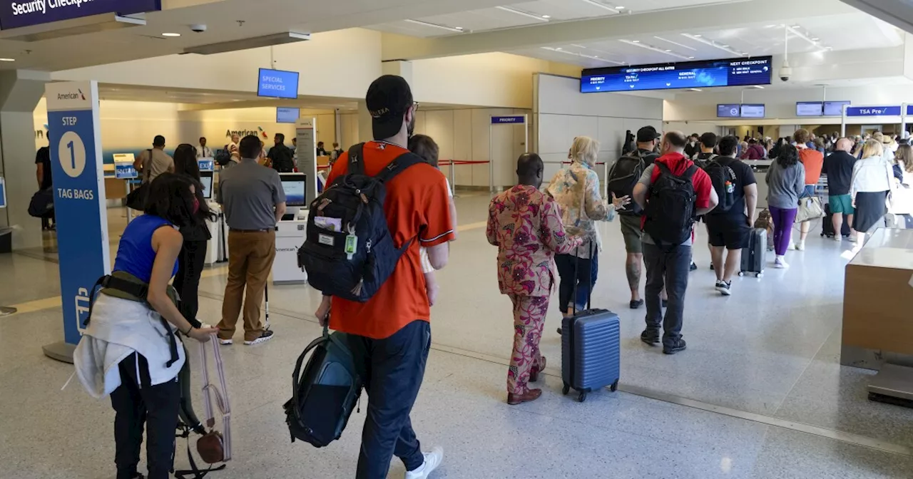 TSA Offers Tips for Stress-Free Holiday Travel