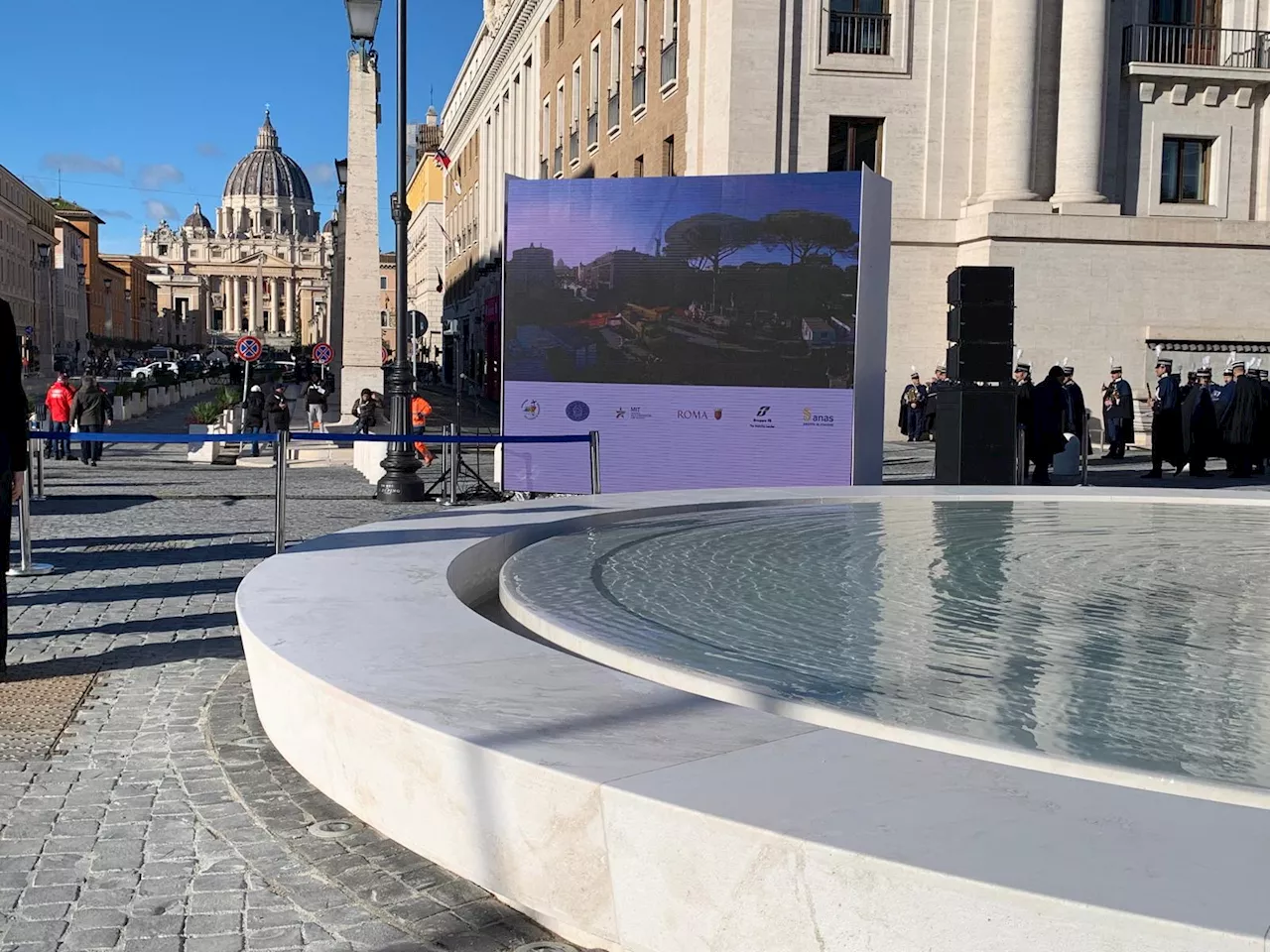 Piazza Pia: Un'oasi pedonale tra Castel Sant'Angelo e San Pietro