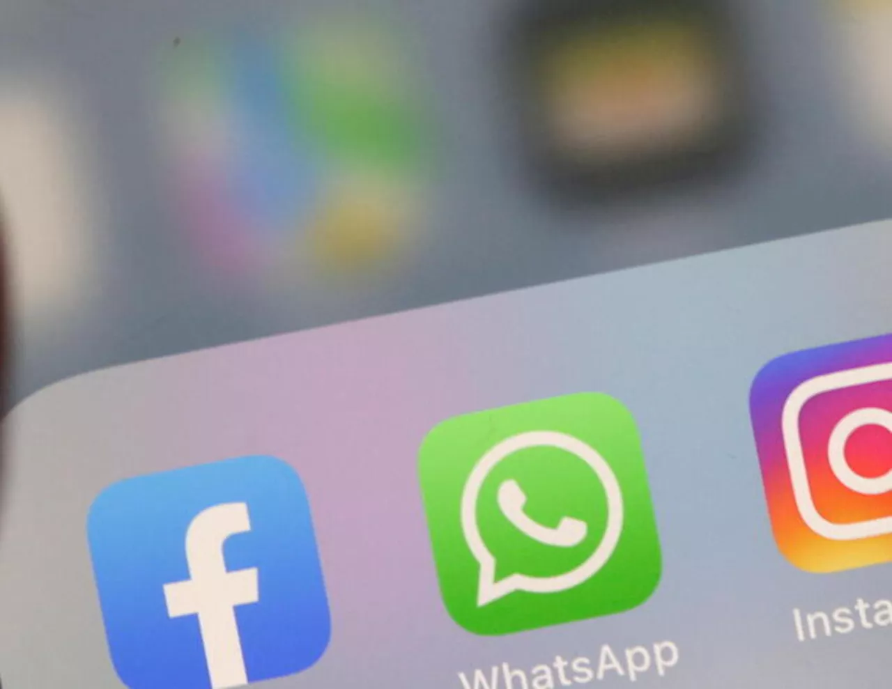 WhatsApp Stop per Decine di Smartphone Android dal 2025