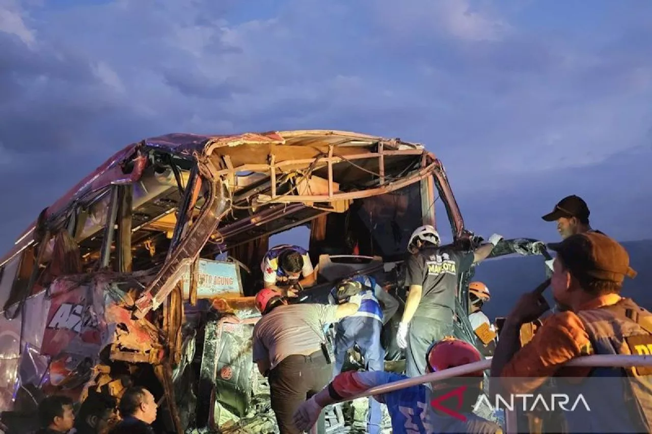 Empat orang tewas dalam kecelakaan di tol Pandaan-Malang