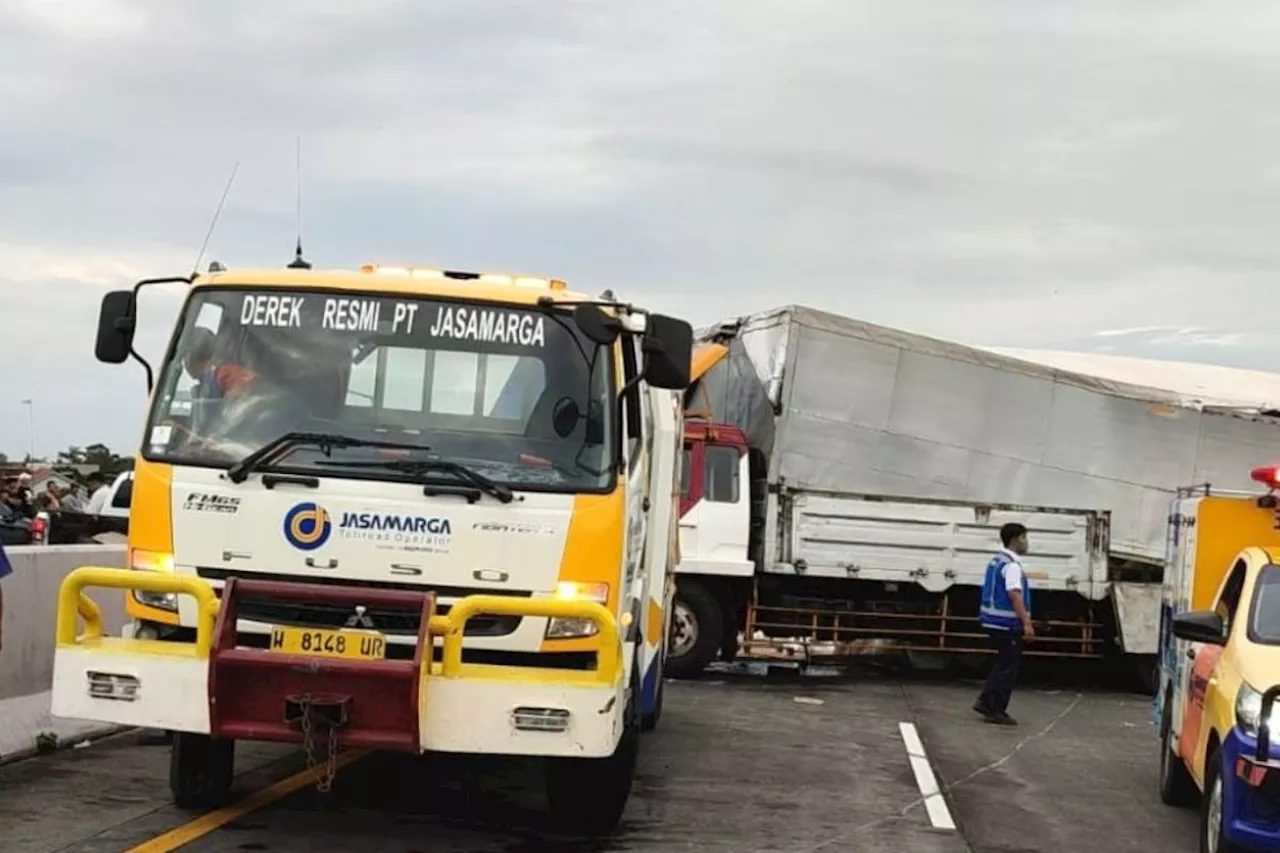 Kecelakaan di Jalan Tol Pandaan-Malang