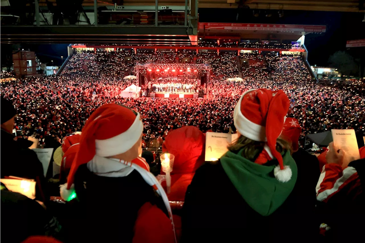 Weihnachtssingen des 1. FC Union Berlin: 28.500 Fans sorgen für Gänsehaut-Atmosphäre