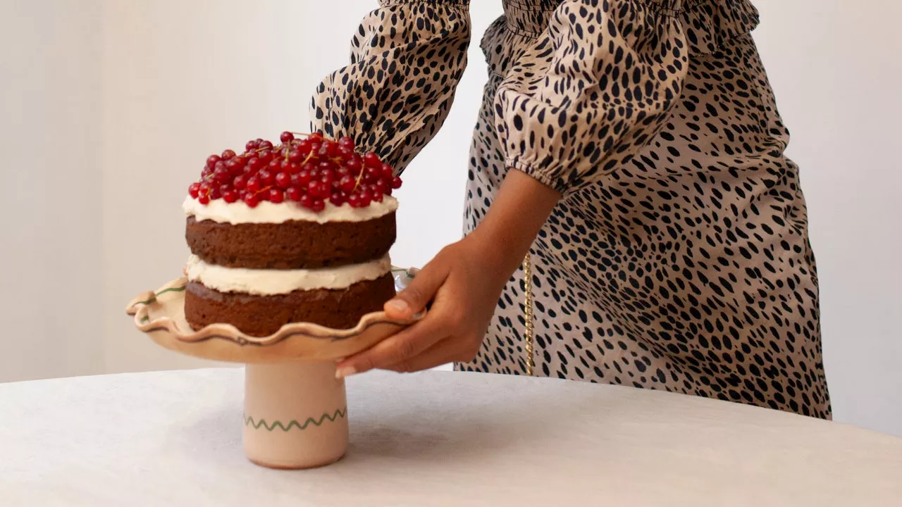 This Spiced Cake Is A Moreish Yet Healthy Alternative To Christmas Pudding