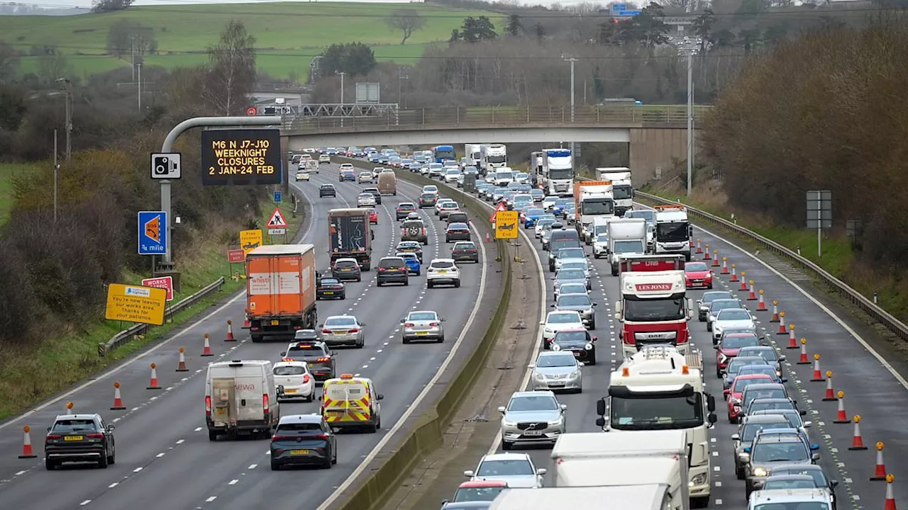 Christmas Travel Chaos for Brits as Shoppers Hit High Streets