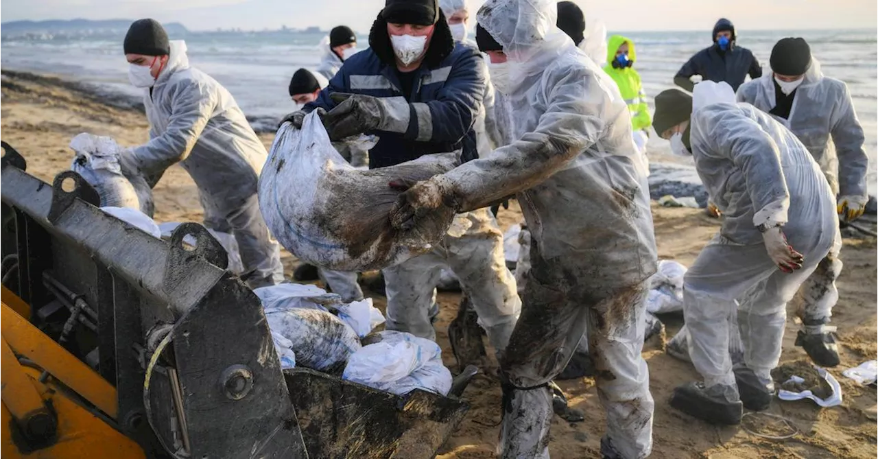 Ölkatastrophe im Schwarzen Meer: Tausende Tonnen Öl verschmutzen Küsten