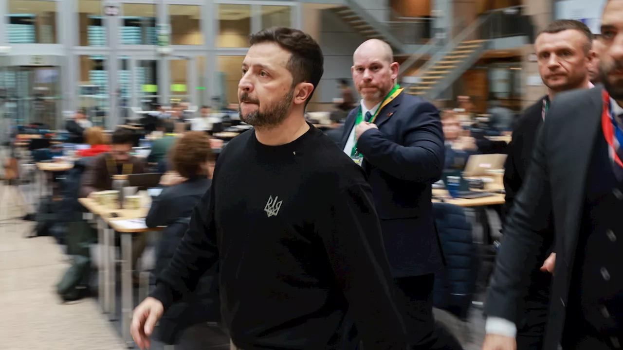 Zelensky afirma que mais de 3 mil soldados norte-coreanos mortos ou feridos em combates na Rússia