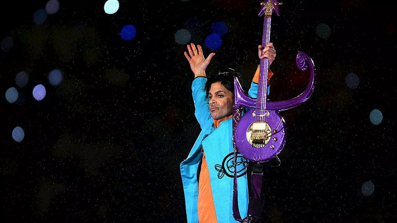 Prince Receives Lifetime Achievement Grammy Award