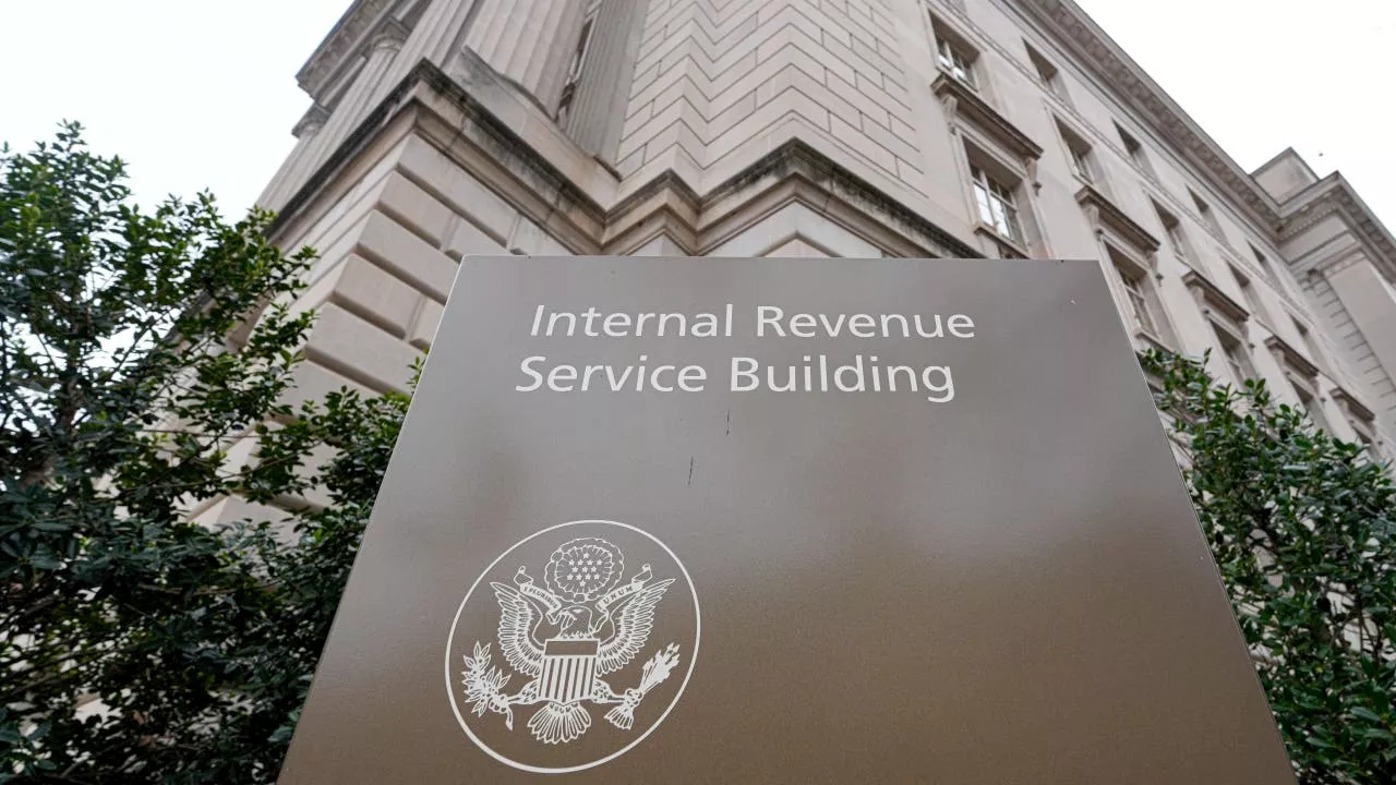 IRS Sending Out Special Payments to Taxpayers Who Missed Out on COVID Stimulus