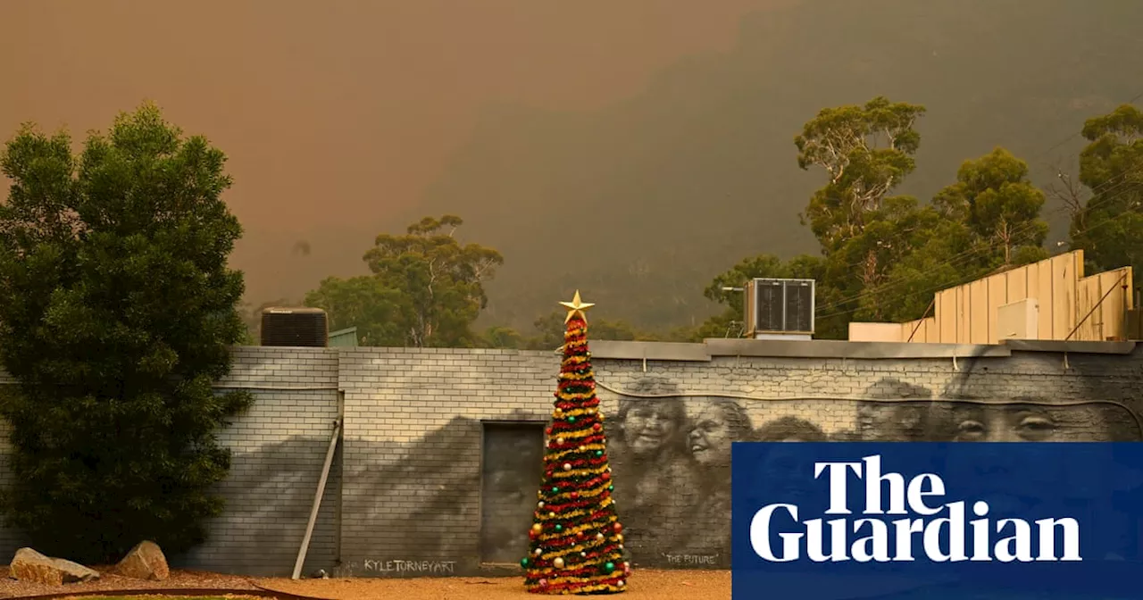 Christmas Eve Roadblock Opened for Residents Affected by Victorian Bushfires