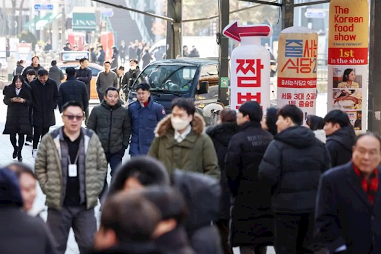 닫히는 지갑에… 은행권, 소상공인 금융지원에 3년간 2.1조 원 투입