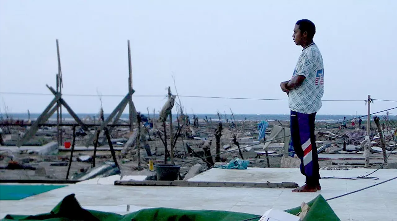 Arsip Foto ”Kompas”: Perjuangan Pengungsi Tsunami Aceh Bangkit dari Nestapa Bencana