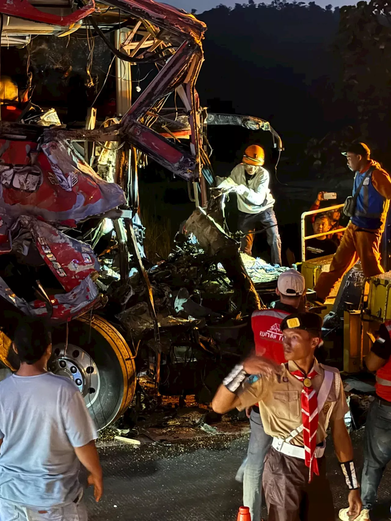  Kecelakaan Tol Pandaan-Malang, 4 Orang Tewas