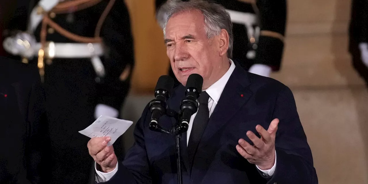 Nuovo Governo in Francia: Bayrou Cerca di Stabilizzare un Paese Diviso