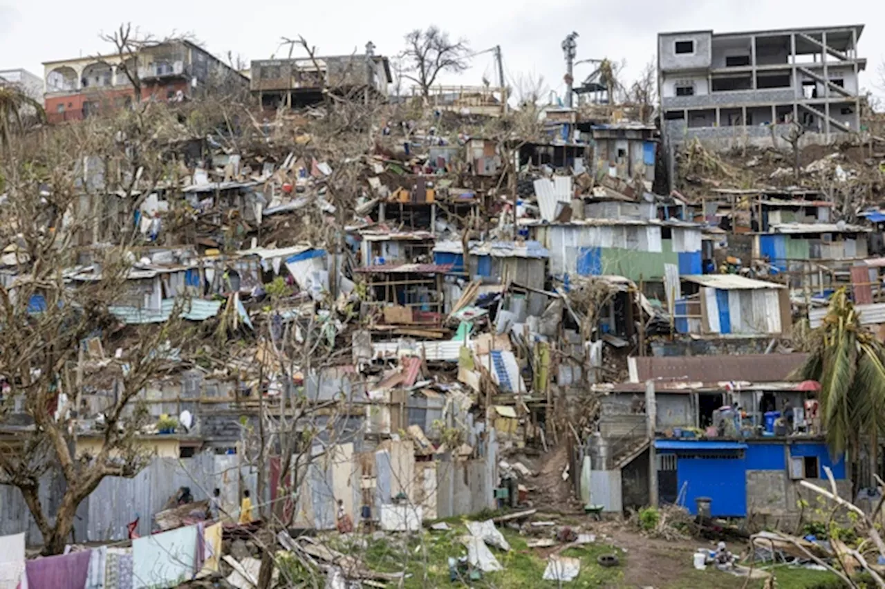 A Mayotte dieci giorni dopo il ciclone è stato dichiarato il lutto nazionale