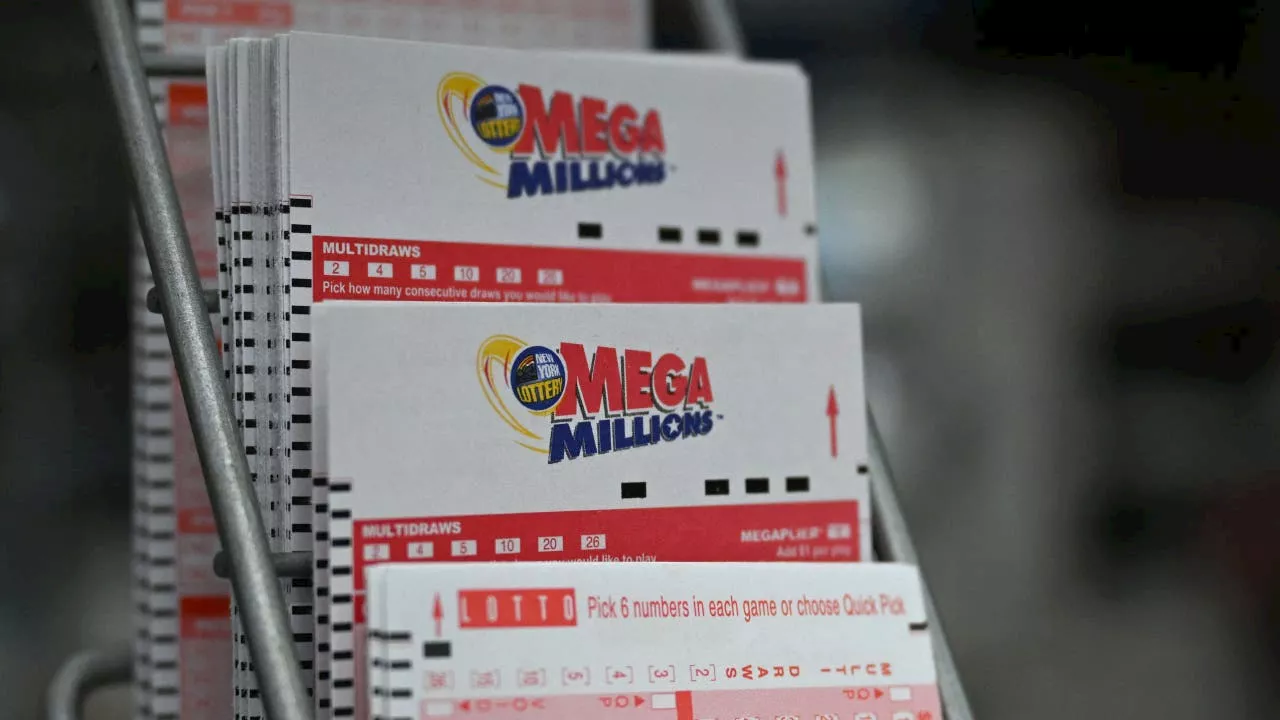 $944 Million Mega Millions Jackpot Up for Grabs on Christmas Eve