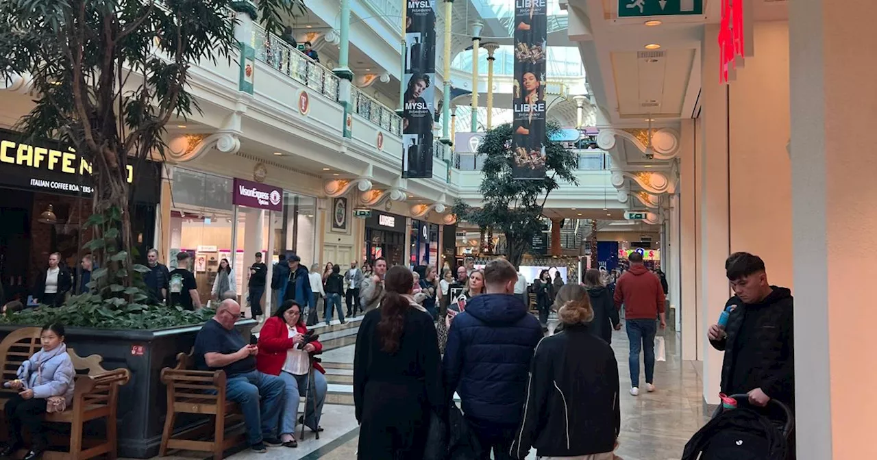 Reporter Surprised by Calm Trafford Centre on Busy Christmas Eve Shopping Day