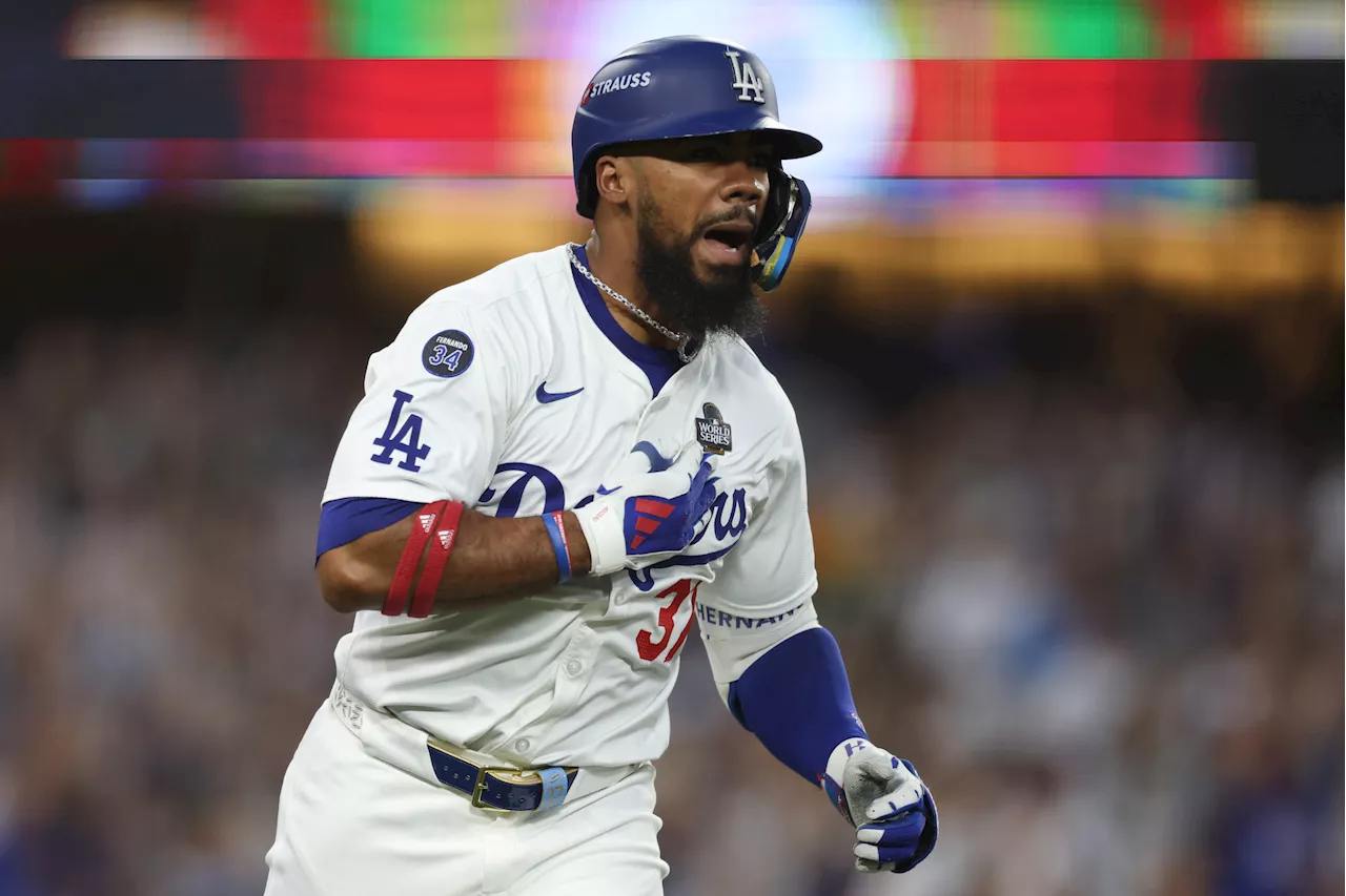 Dodgers Still Seeking Outfielder, Hernández Reunion Seems Imminent