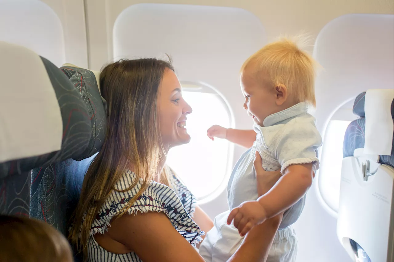 Passenger Refuses to Give Up Seat to Couple with Baby - Reddit Goes Wild