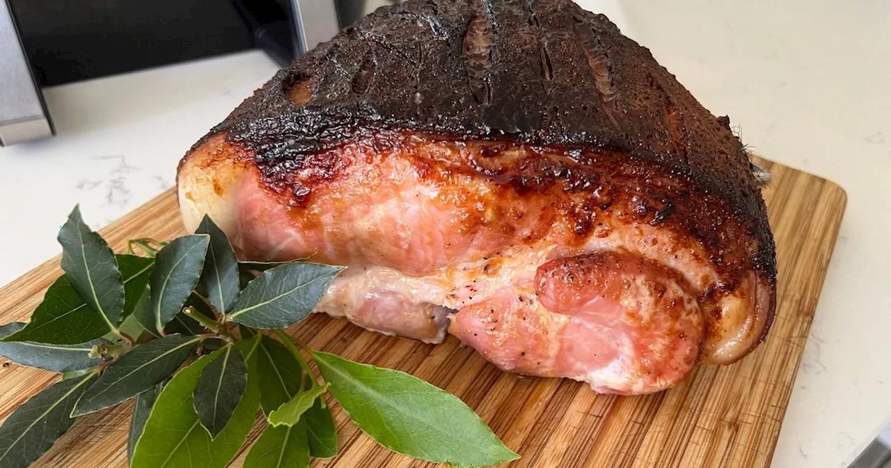 Great-grandmother Cooks Boxing Day Feast with Five Air Fryers