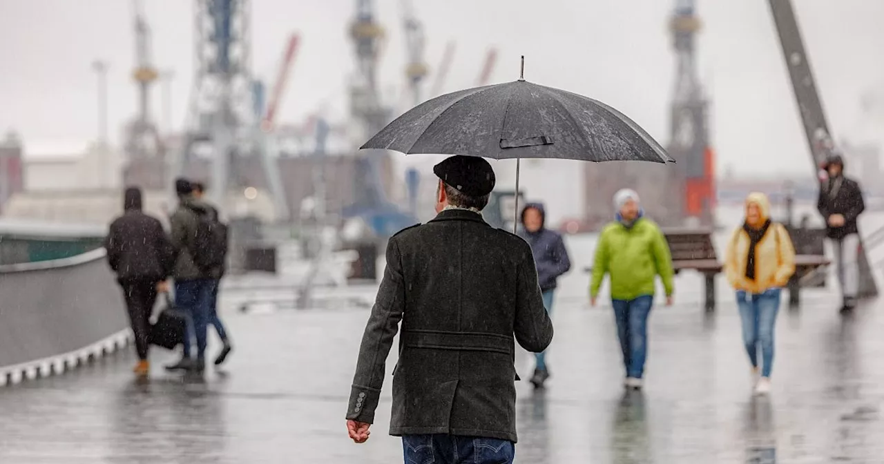 Stürmisches Wetter an Küste - Fähre verkehrt nicht