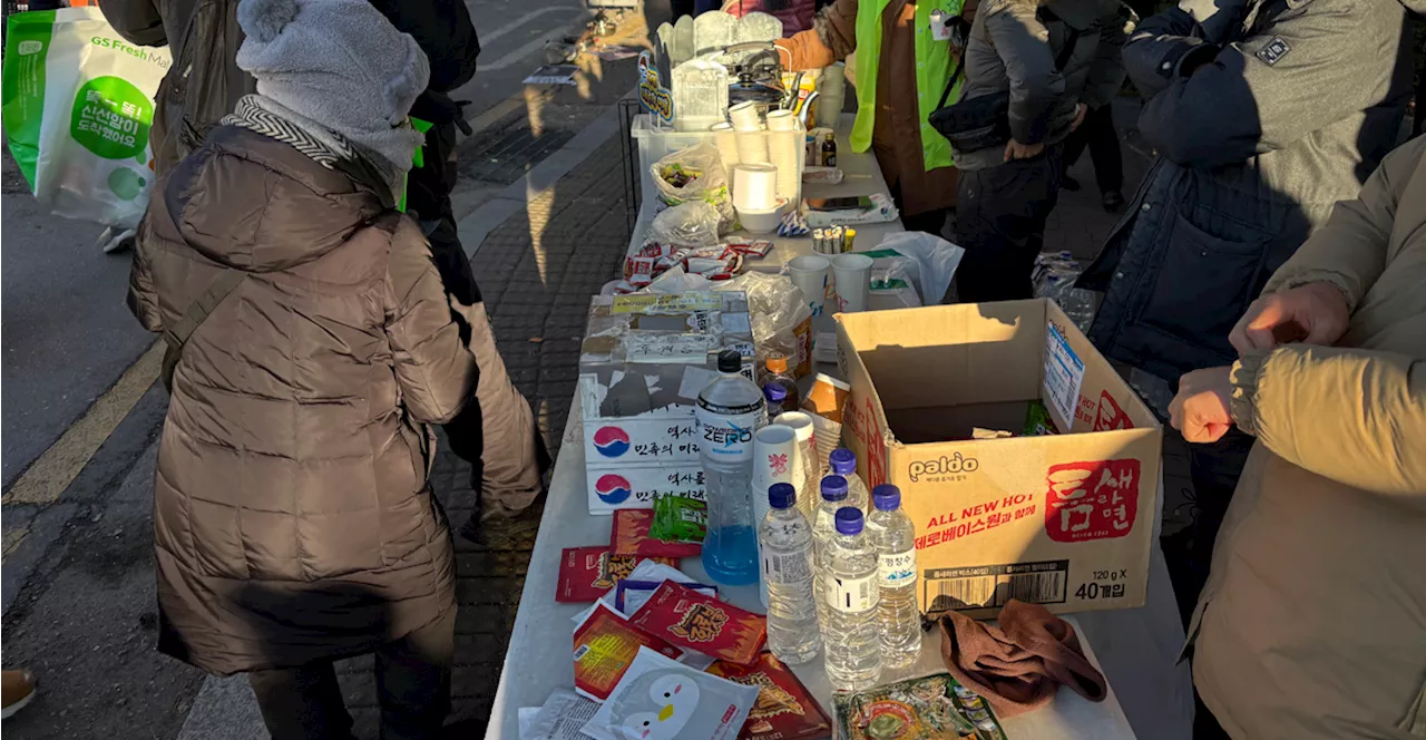 남태령에 퍼진 연대, '계엄날 밥'으로 이어진 후원 열풍