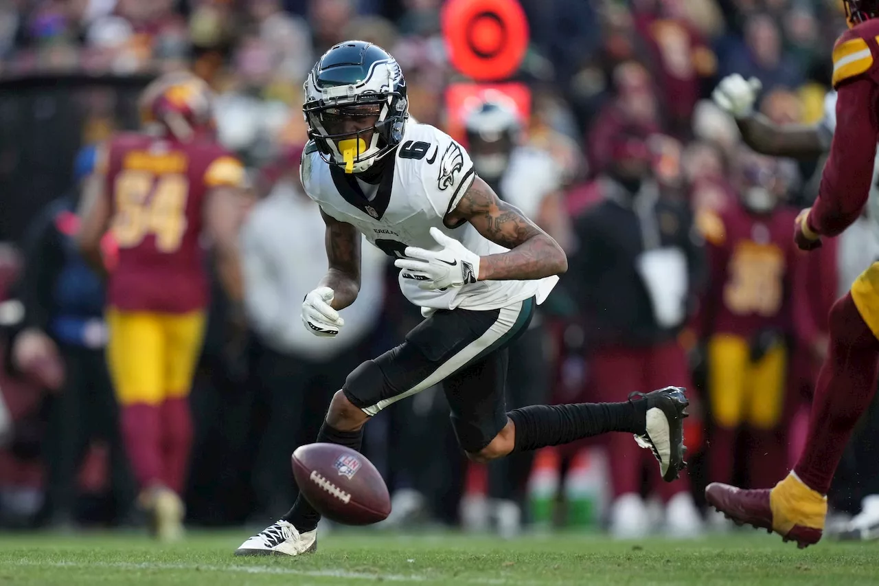 Eagles Star DeVonta Smith Takes Responsibility for Costly Drop