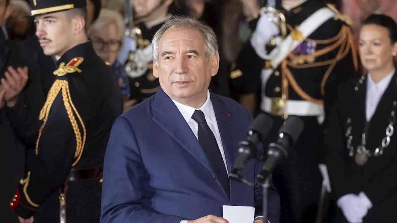 El nuevo Gobierno de Francia es continuista con Bayrou como primer ministro