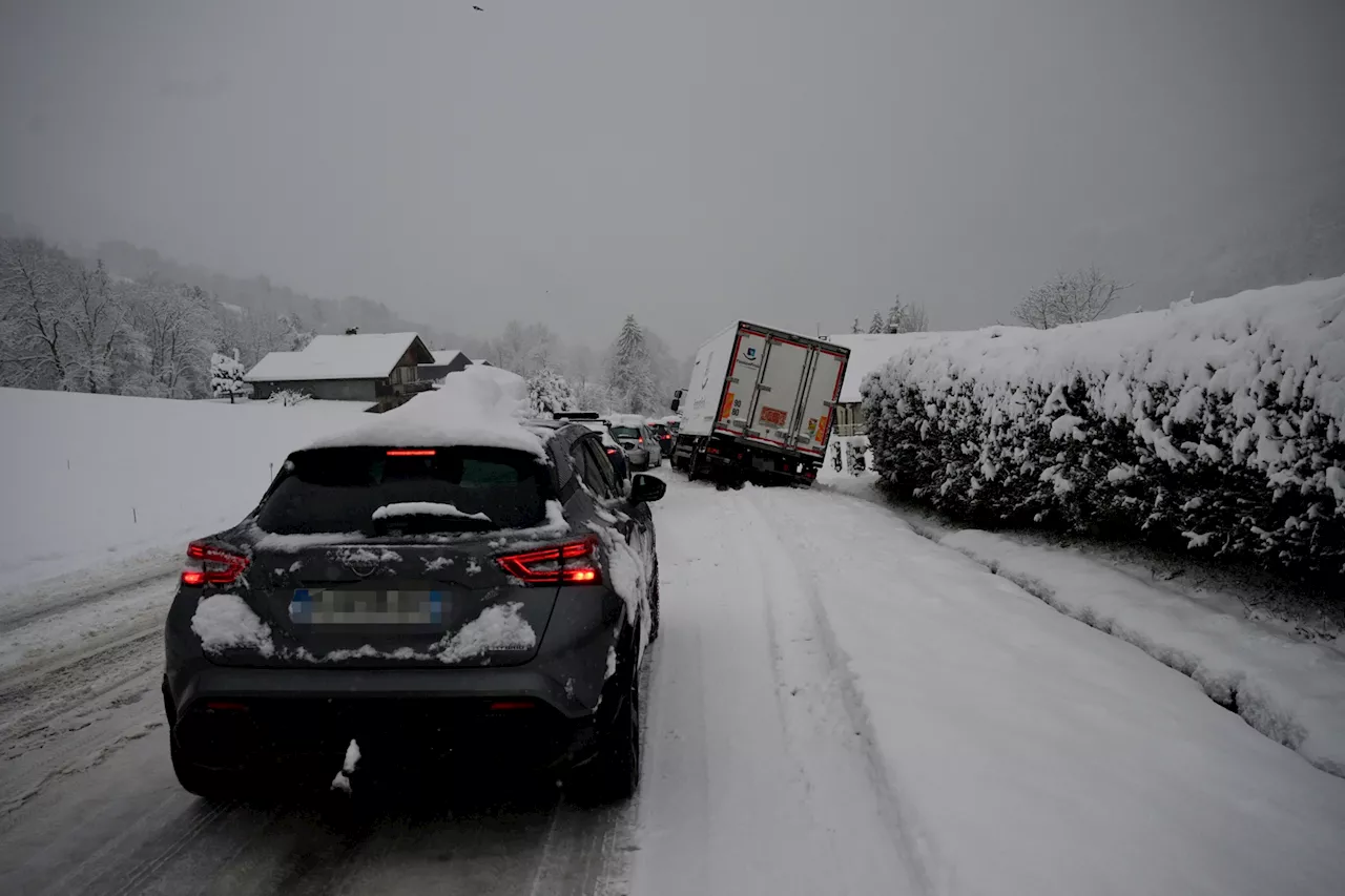 Météo en France : 4 départements en vigilance orange neige-verglas