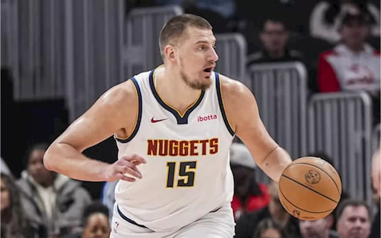 NBA, risultati e highlights: Jokic domina, Denver la spunta in OT. Quarto ko in fila Kings