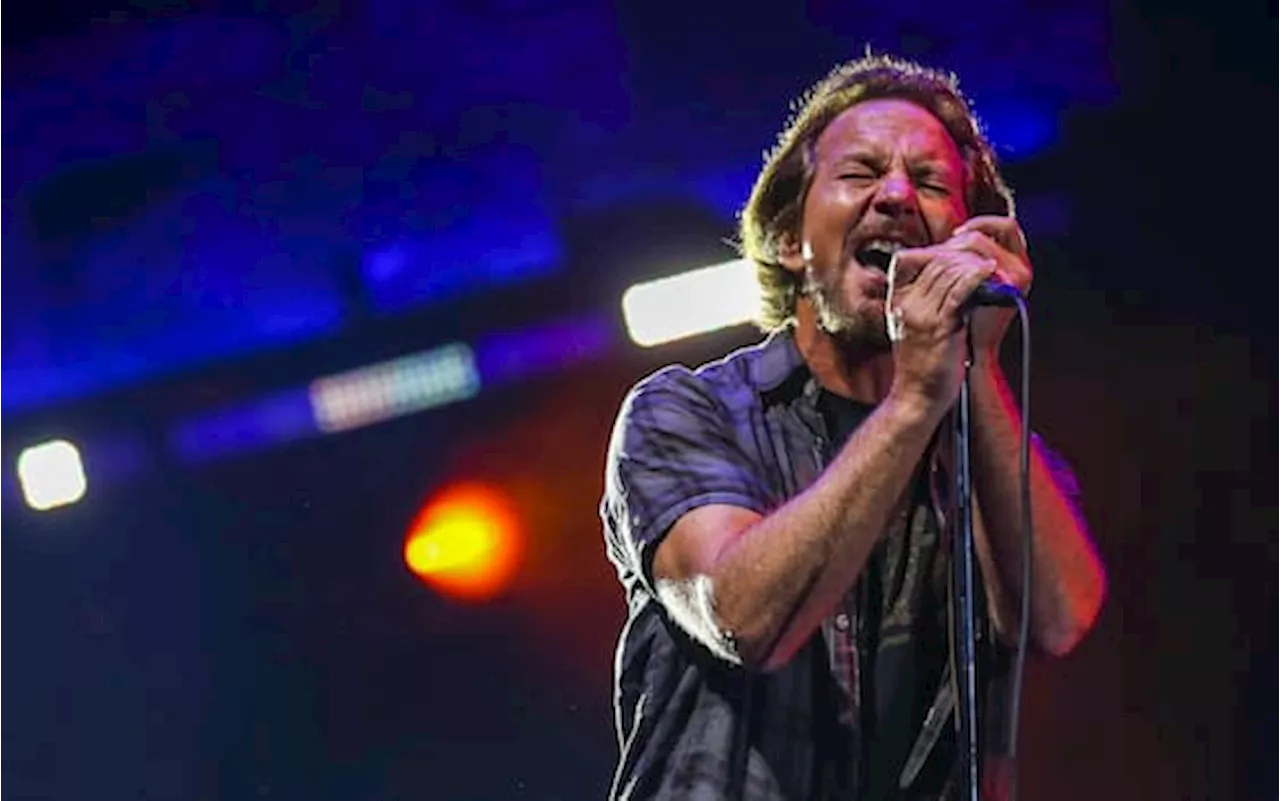 Eddie Vedder compie 60 anni, da Guaranteed a Long Way: le canzoni più famose da solista