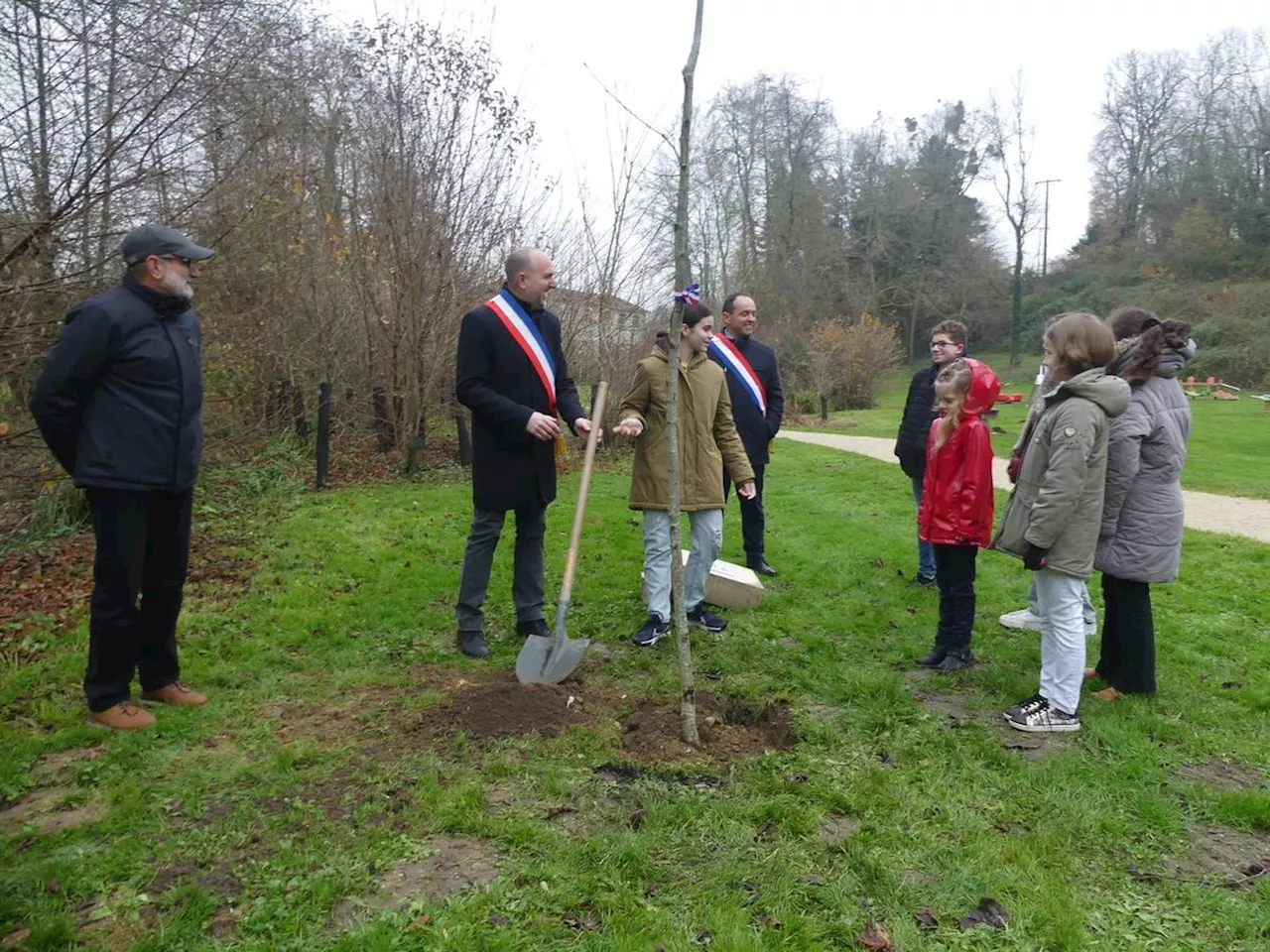 Hommage aux Professeurs Assassinés Samuel Paty et Dominique Bernard