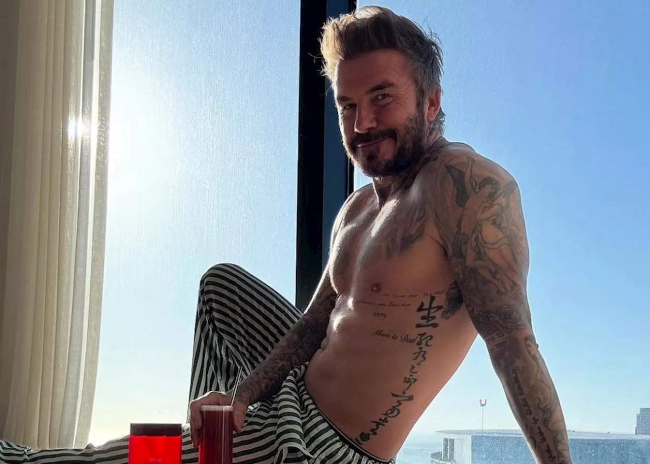 David Beckham Berpose Tanpa Baju dan Kencan Vegan Mewah