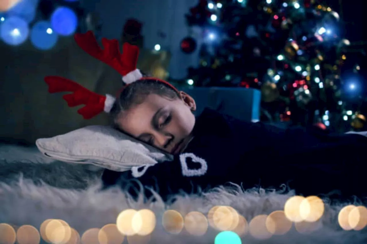 Slow Christmas Songs Help Children Sleep