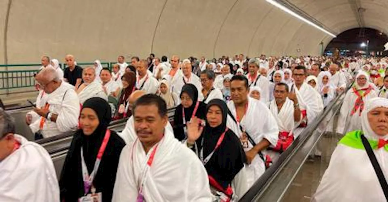 Hajj Operators Banned From Promoting Mujamalah or Furada Visas