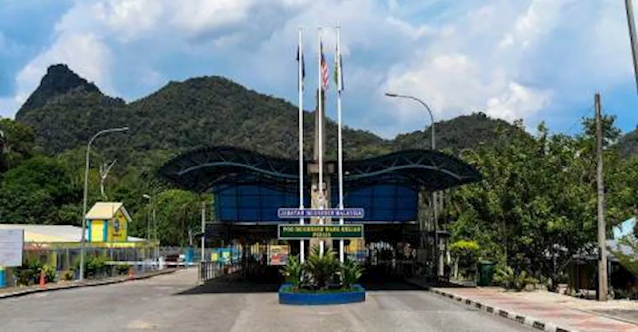 Perlis wants operation at border gates extended by two hours