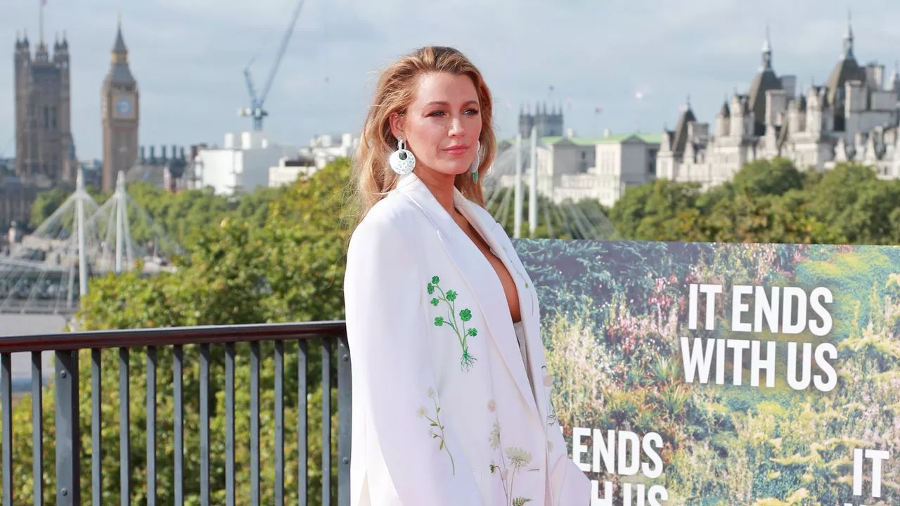 Blake Lively accuse le réalisateur de Jamais Plus de harcèlement sexuel