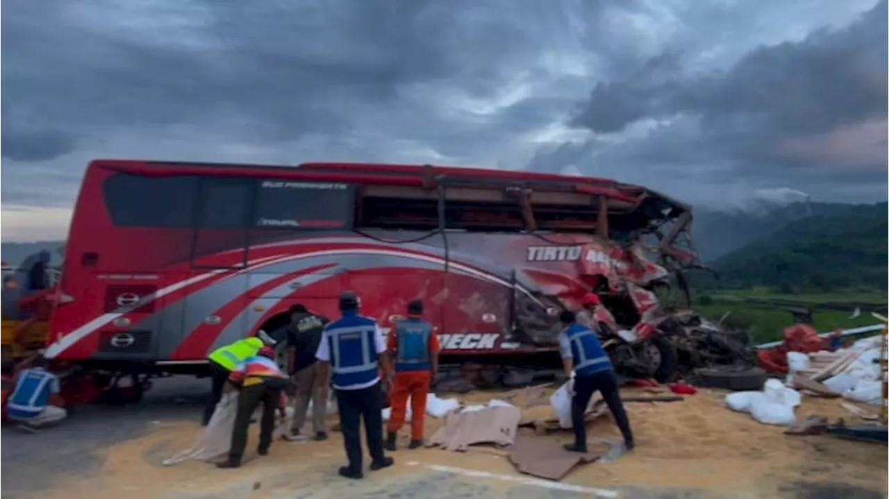 Kecelakaan Tol Pandaan-Malang: 4 Tewas, 2 Dirujuk Gegar Otak