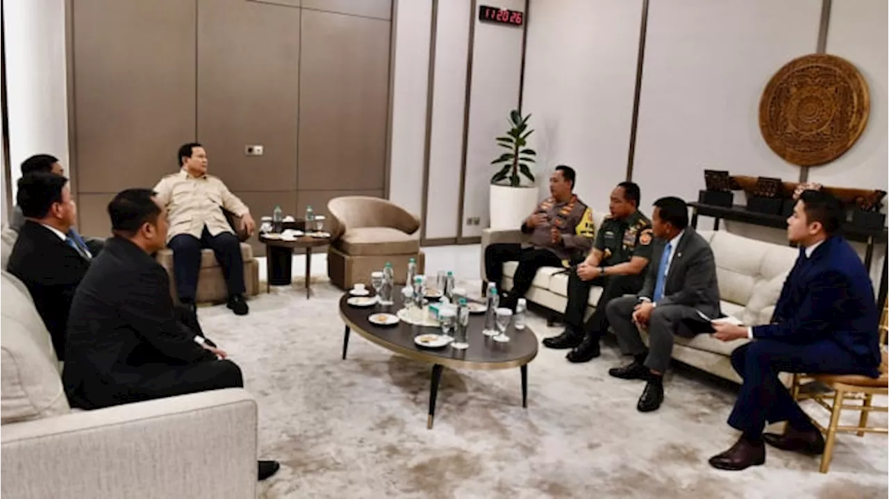 Pulang dari Mesir, Presiden Prabowo Langsung Pimpin Ratas di Halim