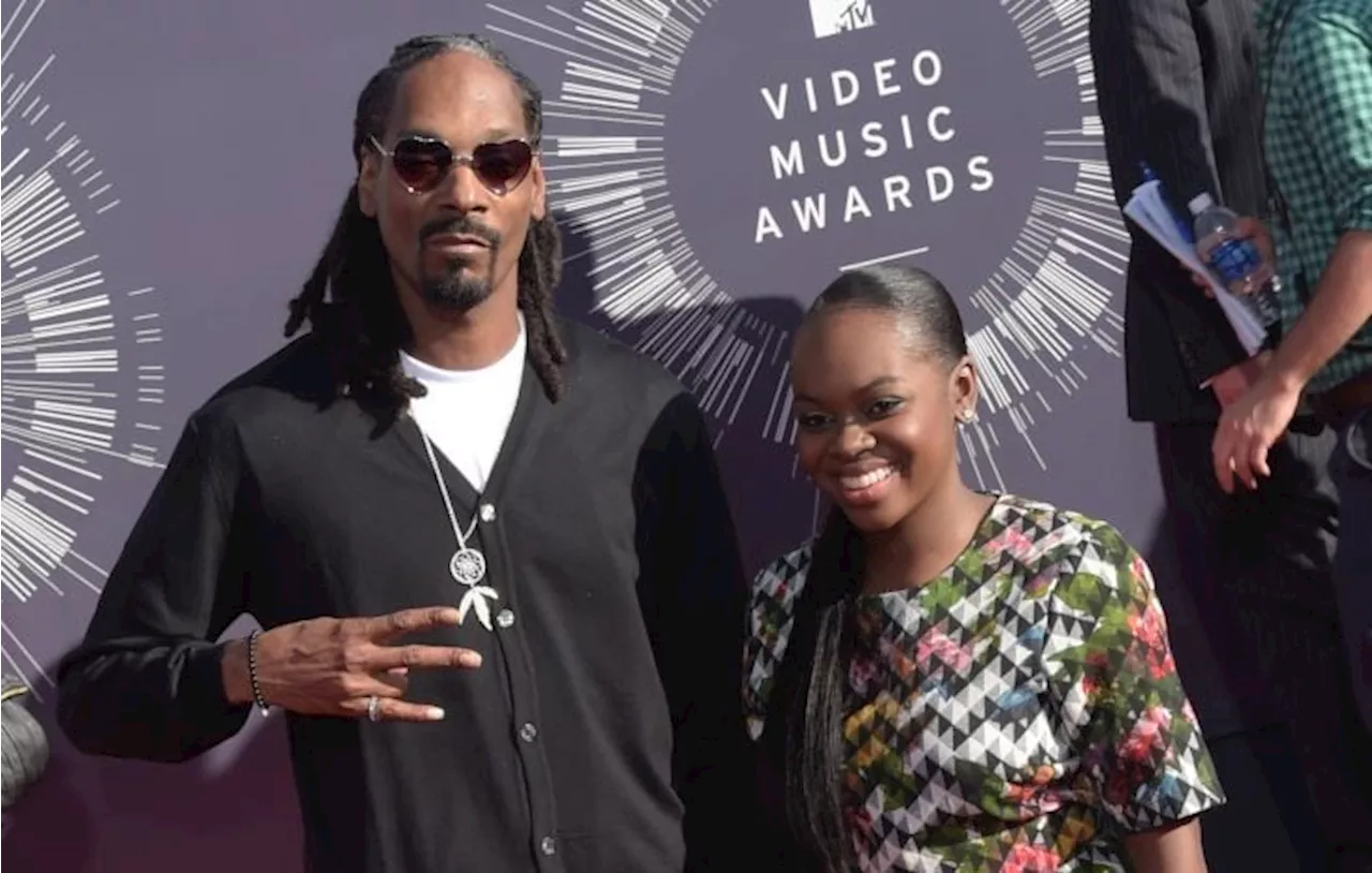 Snoop Dogg sera bientôt à nouveau grand-père… Kesha fait appel à ses pouvoirs de « magiciennes » pour la nouvelle année…