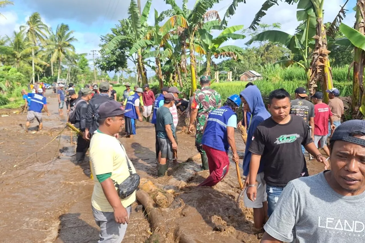 Banjir Bandang Menerjang Tiga Desa di Jember, Akses Jalan Tertimbun