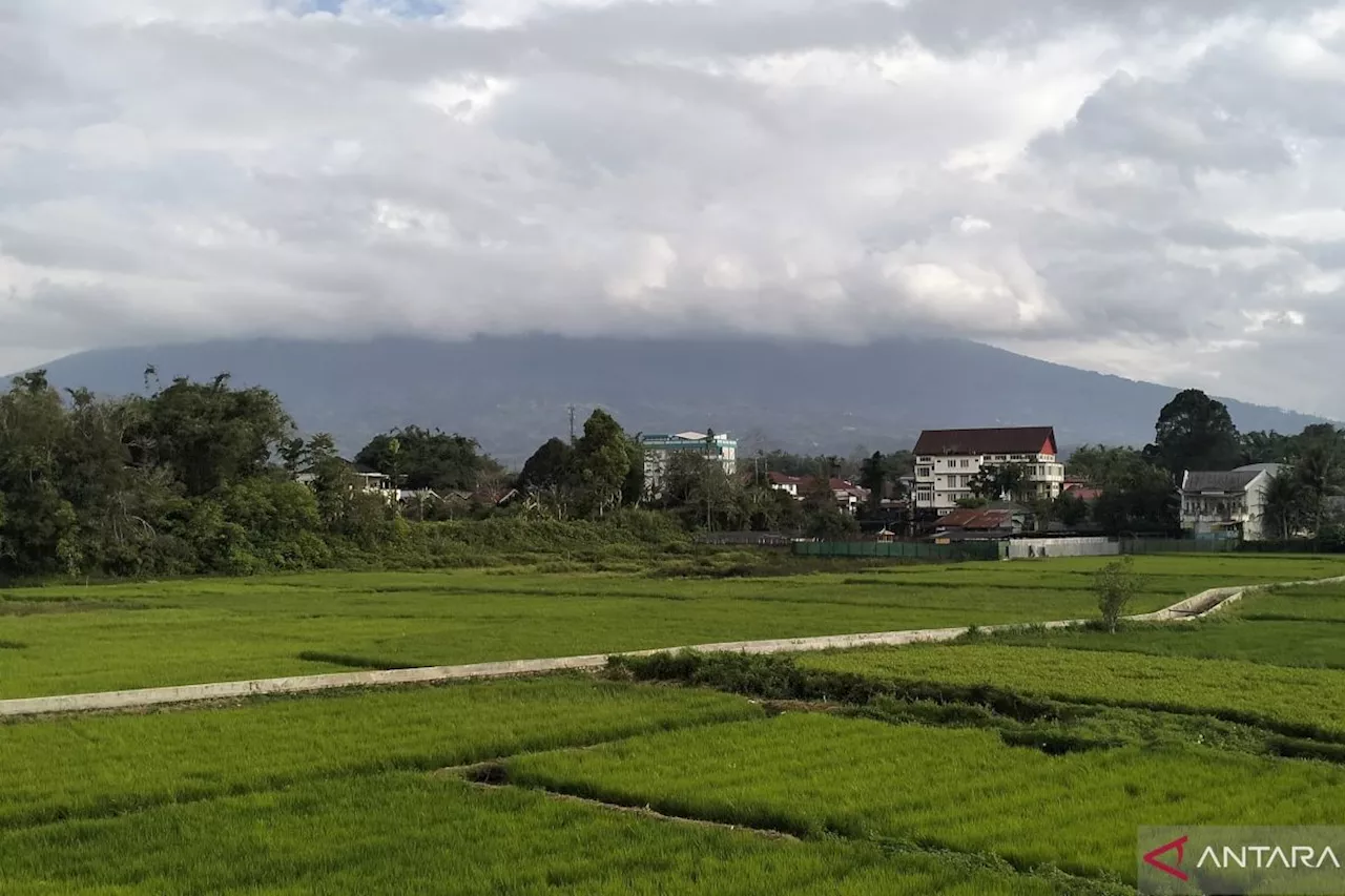 BMKG Ingatkan Masyarakat Waspadai Banjir Lahar Dingin di Sekitar Gunung Marapi