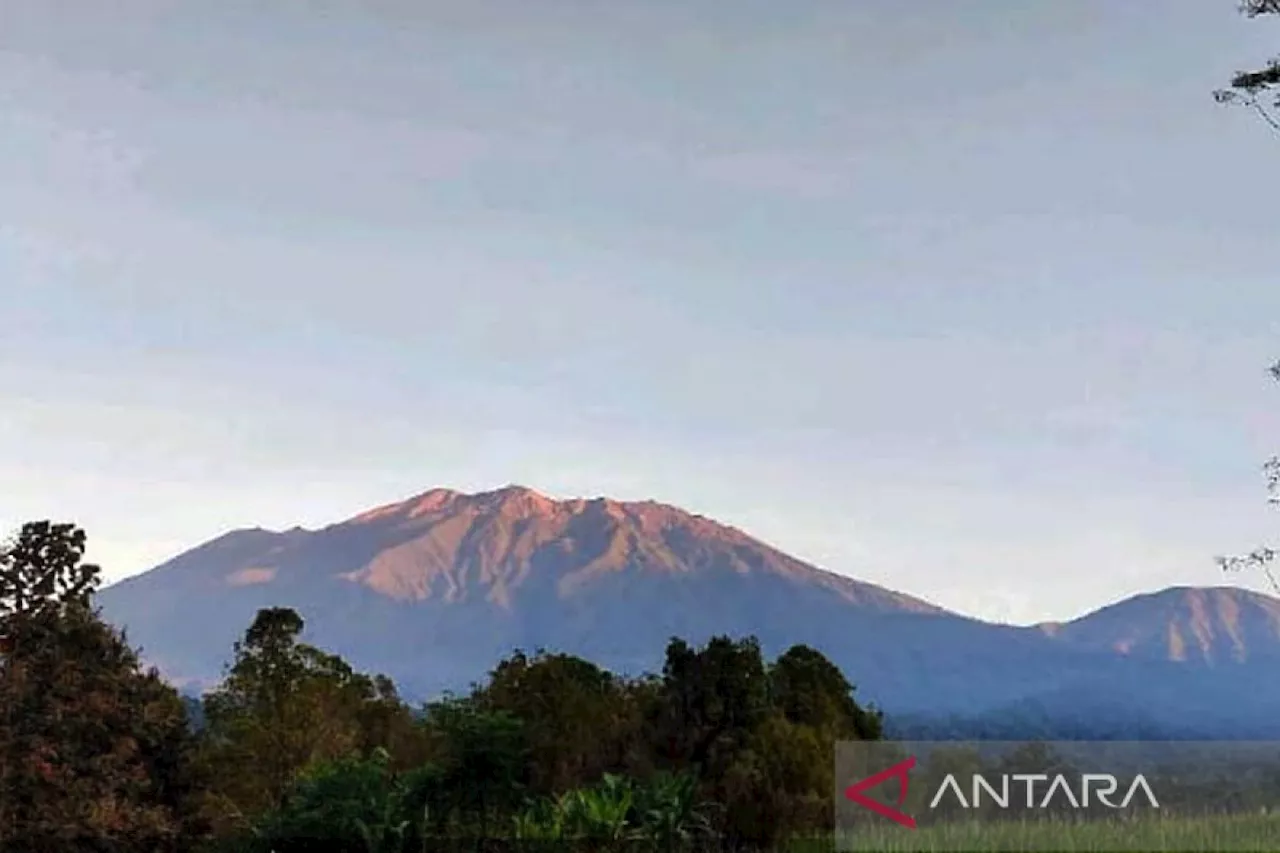 Gunung Raung Erupsi, Warga Diimbau Tak Aktivitas Sekitar Kawah