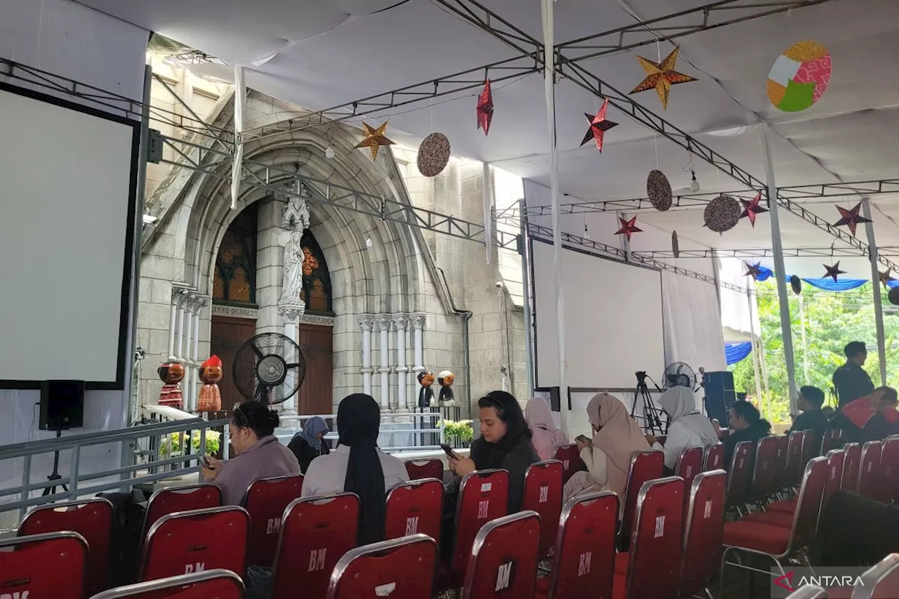 Katedral Jakarta Hiasi Natal dengan Tema Nusantara dan Material Daur Ulang