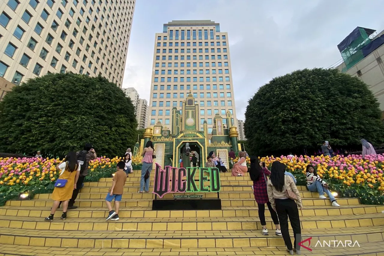 Plaza Senayan Siapkan Spot Foto ala Film 'Wicked' untuk Natal dan Tahun Baru